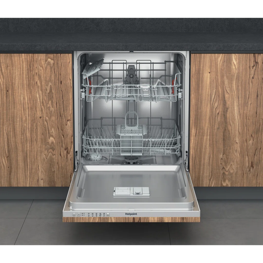 Hotpoint HIE2B19UK Built-in Dishwasher