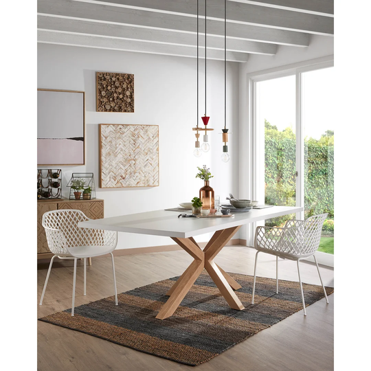 Maebry Dining Table