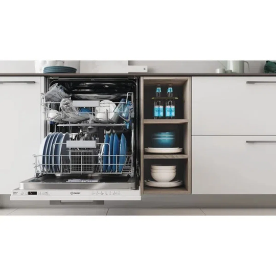 Indesit DIC3B+16UK Built-in Dishwasher