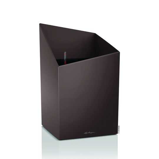 Cursivo Plastic Self-Watering Plant Pot