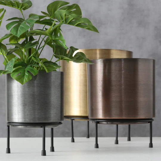 Compson 3 Piece Metal Planter Pot Set