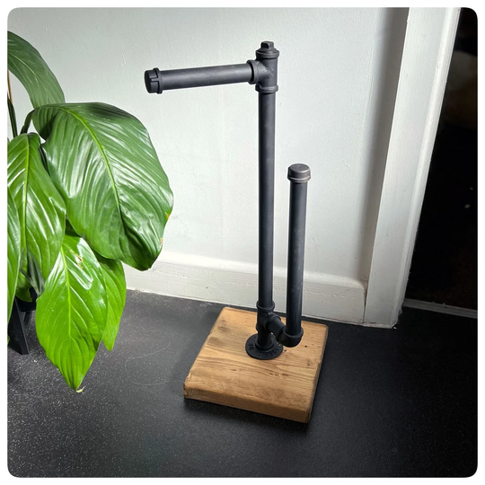 Metompkin Freestanding Toilet Roll Holder