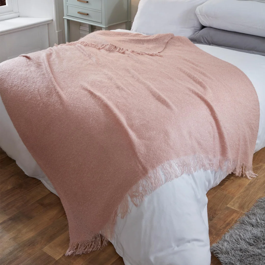 Vikesha Throw