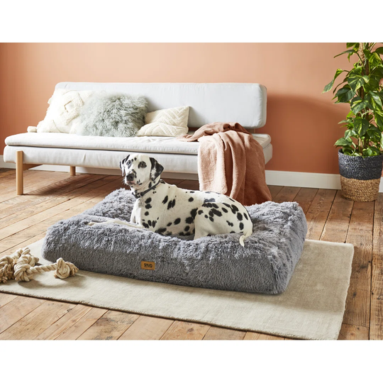 Snug Furry Friends Super Fluffy Grey Pet Bed