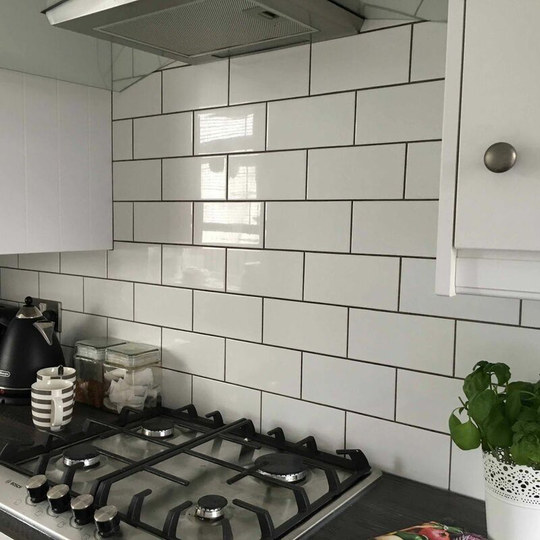 Station Metro White Ceramic Tile Sample - White - Amiata