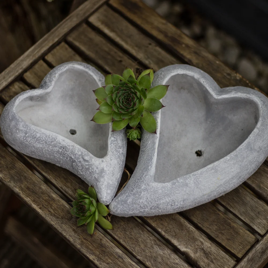 Middlebrook Concrete Statue Planter