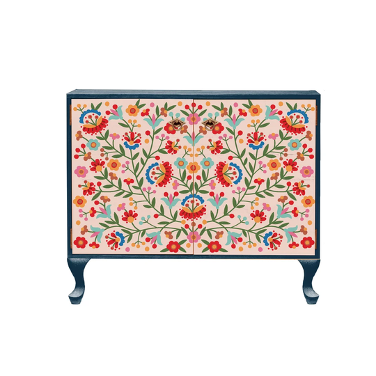 Thornlie 2 - Door Cabinet