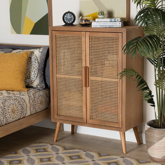 Engin 2 - Door Cabinet