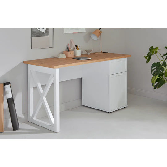 Seeger Desk