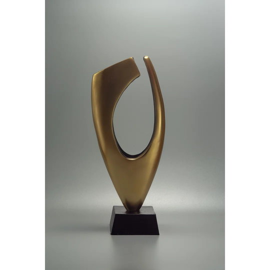Kleopatra Clasp Abstract Sculpture