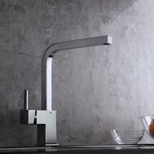 Contemporary Single Handle Square Pull-Out Brass Kitchen Faucet In Polished Chrome