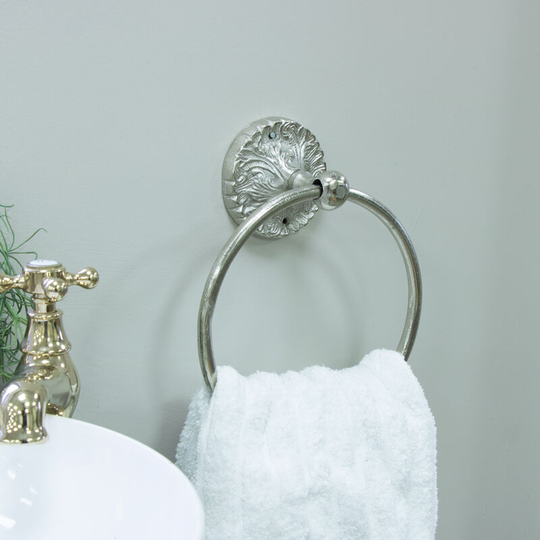 Luxe Silver Ring Towel Holder - Silver