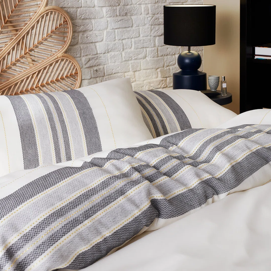 Hallenbeck 210 Thread Count 100% Cotton Fitted Sheet