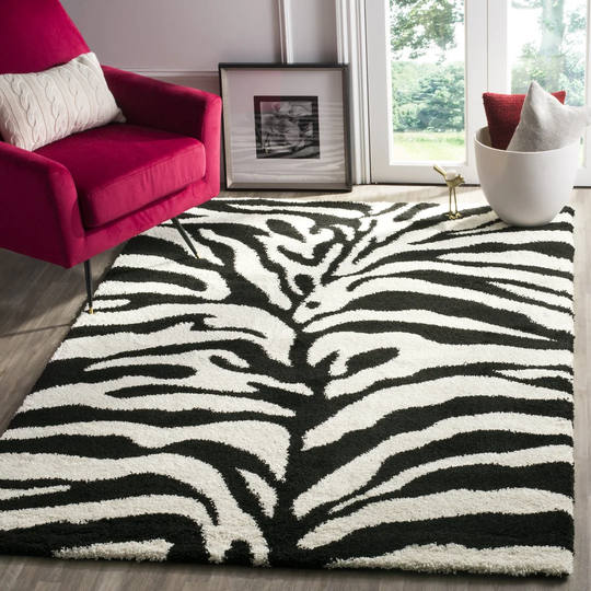 Derwent Power Loom Ivory/Black Rug