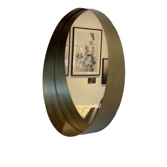 Ruffin Round Magnifying Metal Framed Wall Mounted Accent in Bronze