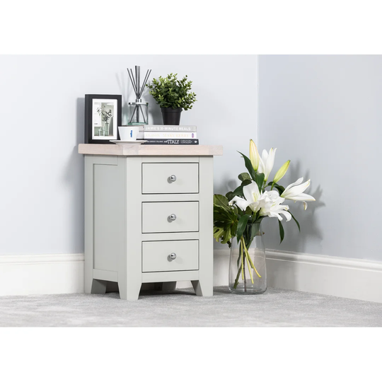 Prairie Grove 3 Drawer Bedside Table