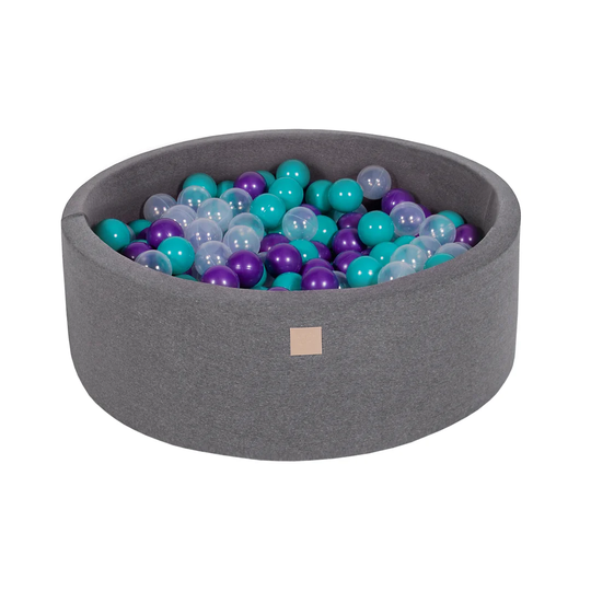 Iyana Ball Pit