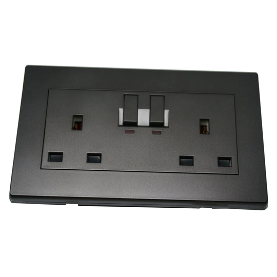Swanwyck Wall Mounted Socket