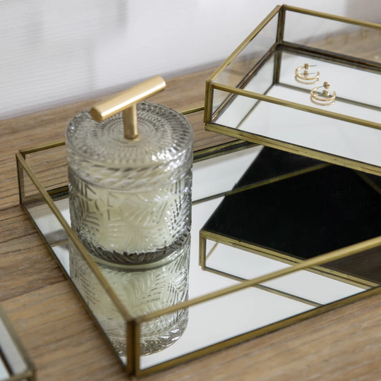 Theo Sandalwood Scented Jar Candle