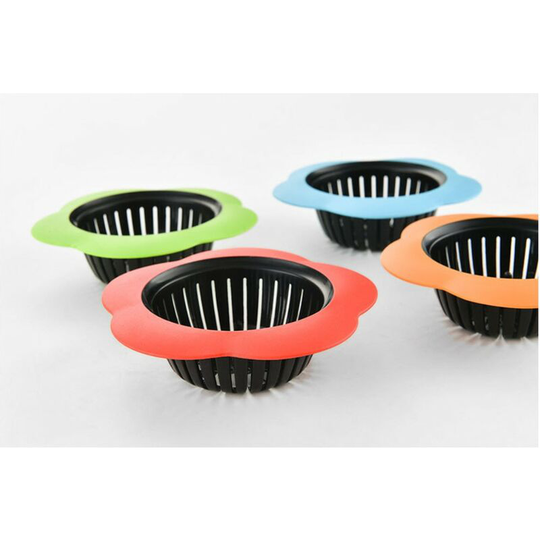 Perlerare - Set of 4 plastic sink strainers for cleaning sink drains.