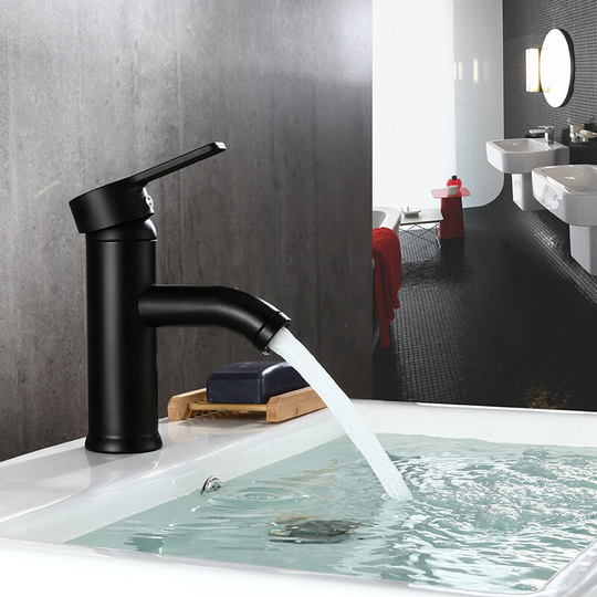 Bathroom Faucet Black Basin Faucet High Quality Faucet Wear Resistant Bathroom Faucet (Short)