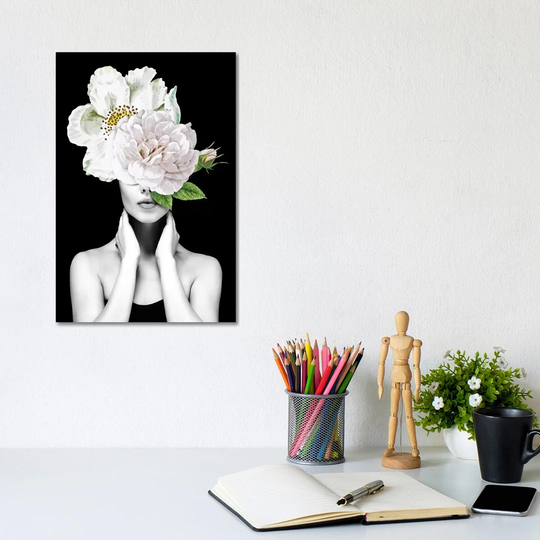 Woman Flowers II by Danilo de Alexandria - Wrapped Canvas Graphic Art