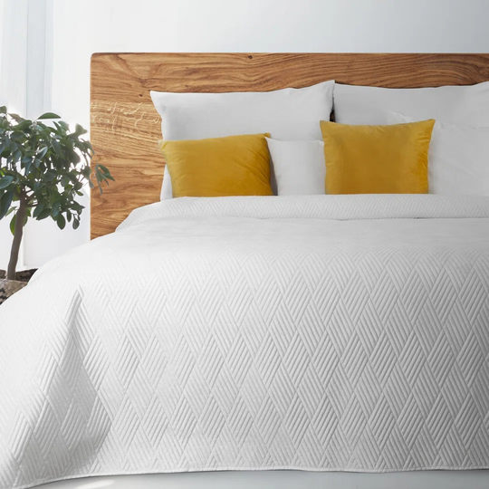 Gaura Bedspread