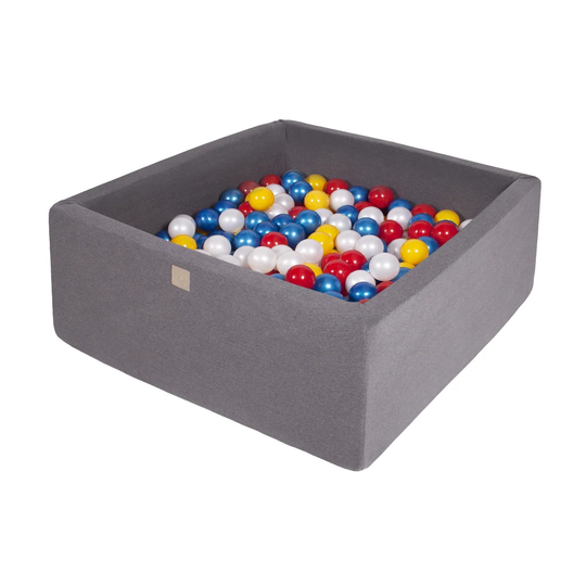 Zaire Ball Pit with Plastic Balls