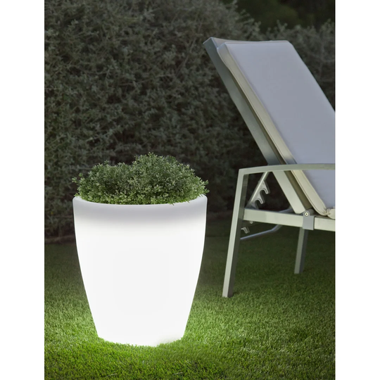 Demetrius Resin Plant Pot