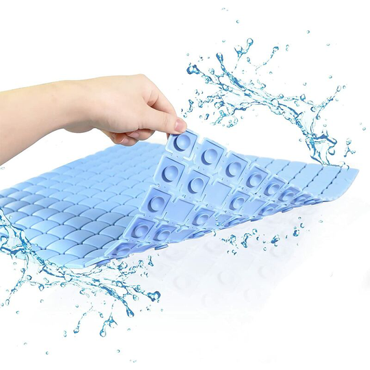 Kartokner - 53.5*53.5cm Bathtub Shower Non Slip Mats, Bath Mat with Drain Hole and Strong Suction Cup (Blue)