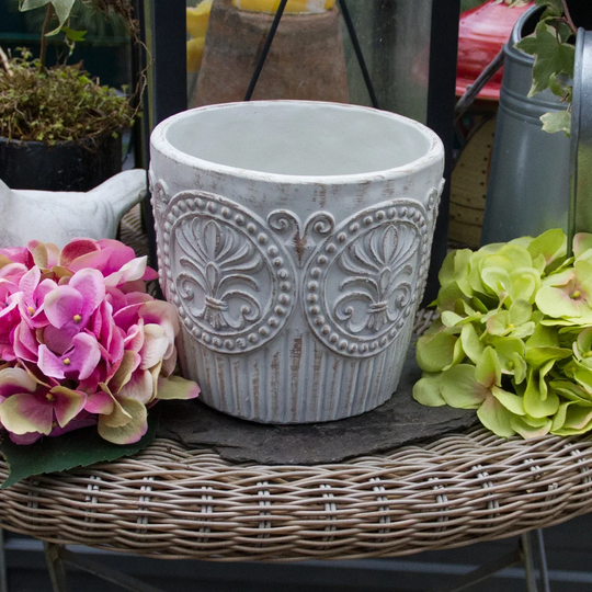Flower pot