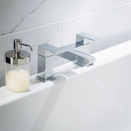 Hiron Deck Mounted Bath Filler