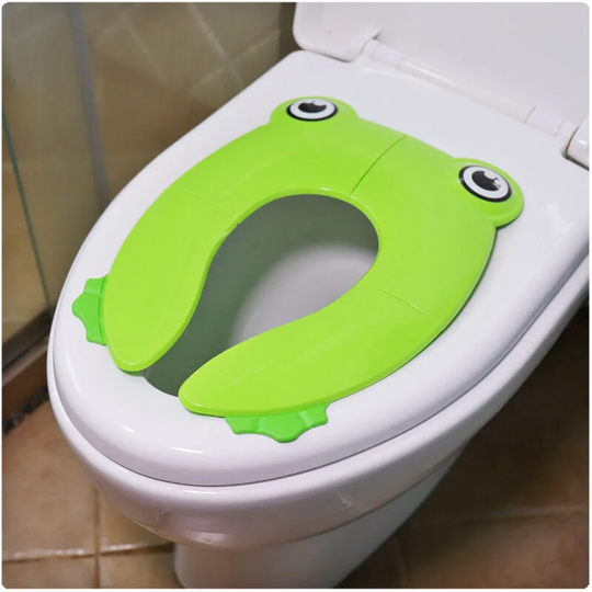 Folding toilet seat for children; green pp frog toilet seat cover for baby going out for practice