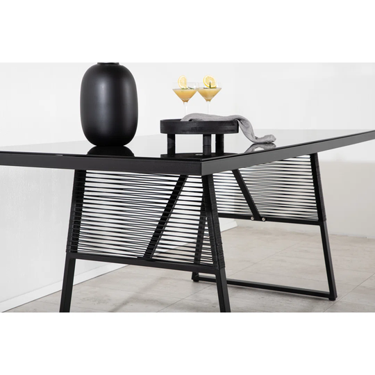 Tesni Dining Table