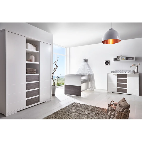 Maxx Fleetwood Changing Table