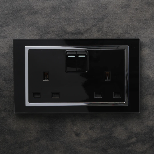 Griffen Wall Mounted Socket