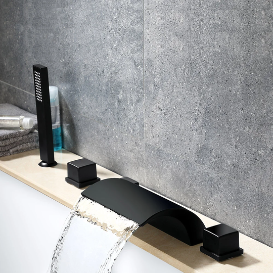 Guardado Deck Mounted Roman Bath Tap